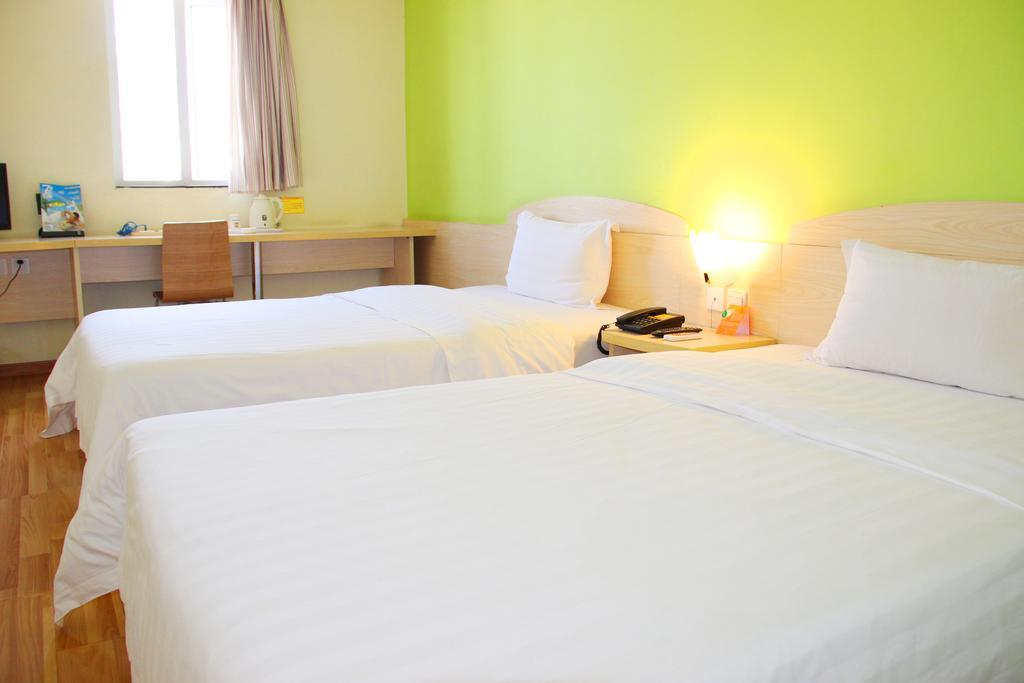 7Days Premium Guangzhou Tianhe Shipaiqiao Hotel Room photo