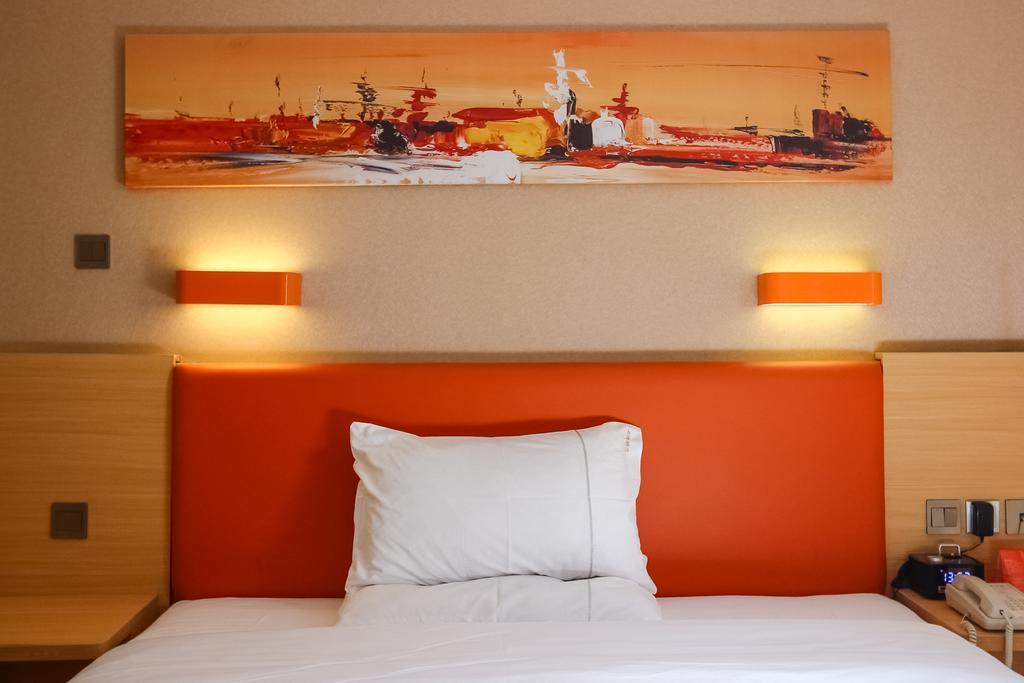 7Days Premium Guangzhou Tianhe Shipaiqiao Hotel Exterior photo
