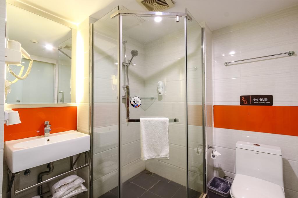 7Days Premium Guangzhou Tianhe Shipaiqiao Hotel Exterior photo